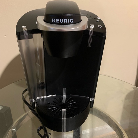 KEURIG coffee maker